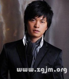 演员李健主演电视剧科技之光，展现未来视界的新体验