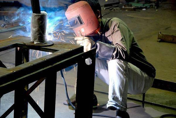 连州市电焊工最新招聘信息，掌握技能，共创未来！