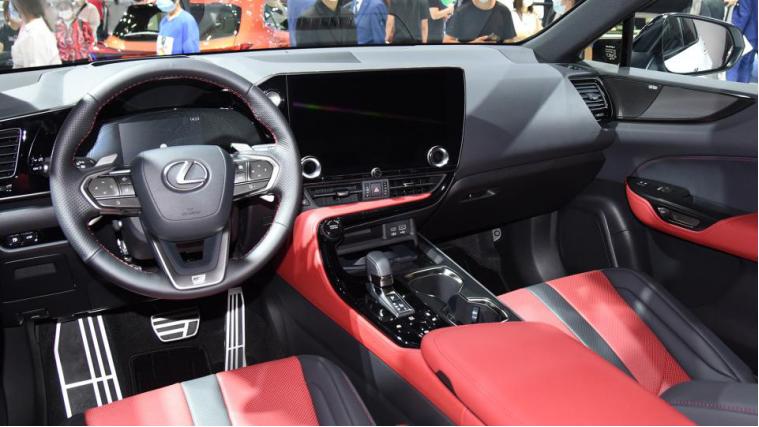 雷克萨斯SUV最新款，独特魅力与争议探讨