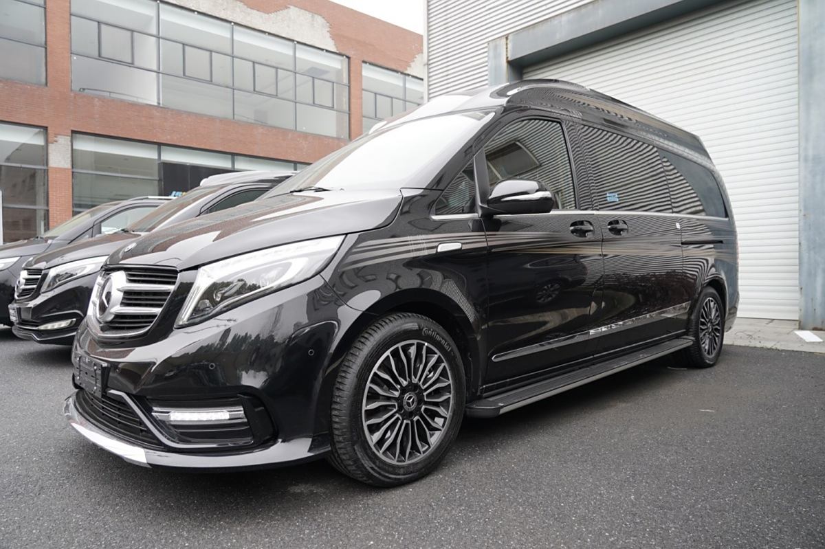 奔驰七人座商务车，科技重塑出行体验，豪华与实用完美结合的价格概览