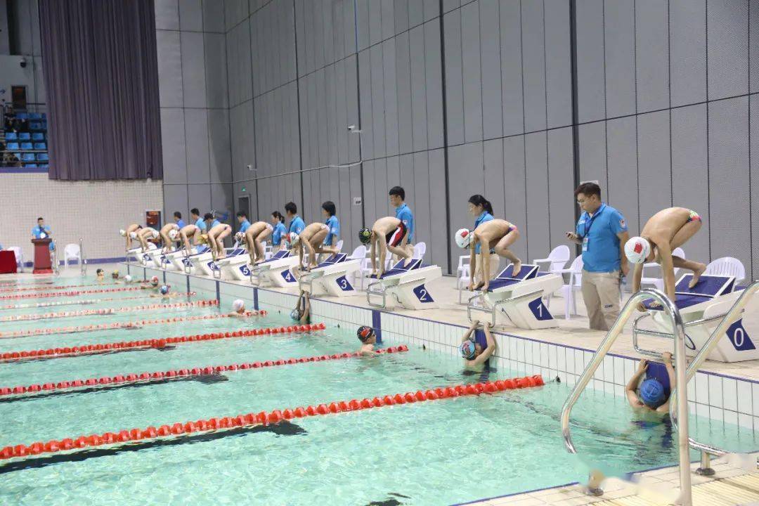 上海市少儿游泳比赛，小巷深处的游泳梦想与独特风味之旅