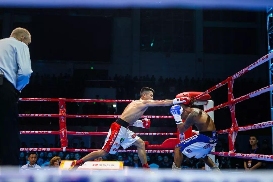 中日拳击对决，科技重塑热血战场，前所未有的拳击盛宴