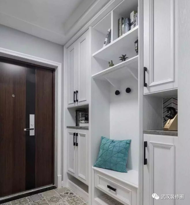 时尚鞋柜引领新潮流的独特魅力