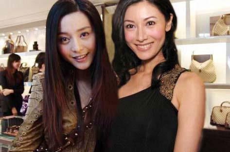 女明星尴尬图片,女明星尴尬图片，公众眼中的隐私边界与道德考量