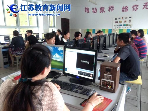 微课制作比赛，展现学习之光，自信与成就的舞台