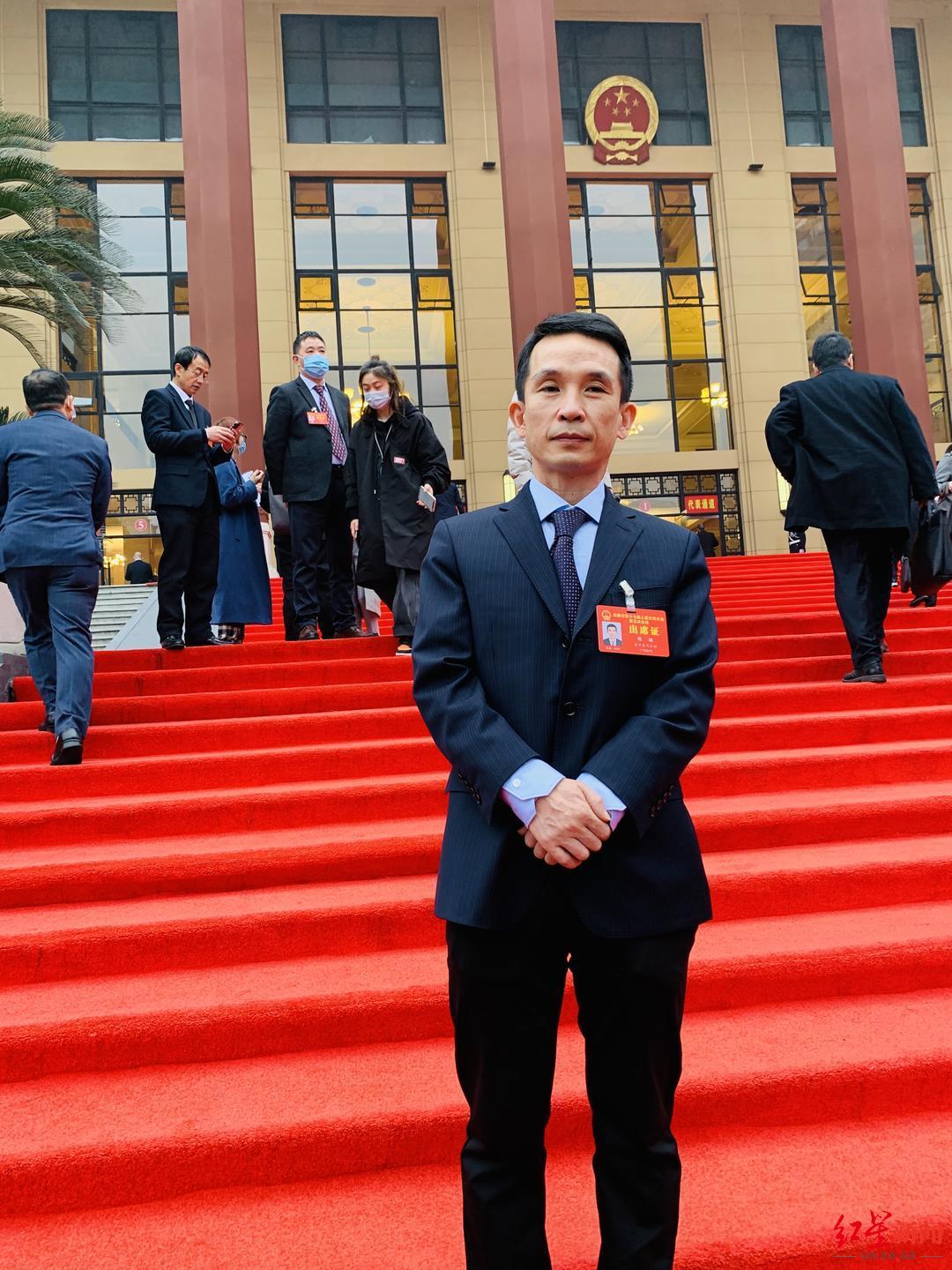 蓉中电气上市，开启新篇章，引领电气行业创新发展