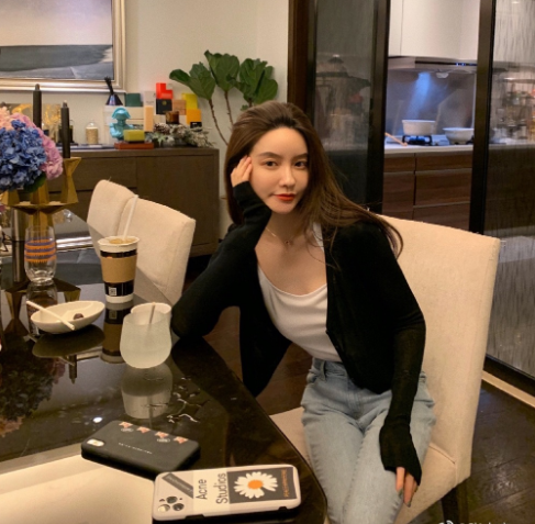 张大奕最新动态，力量中的变化与自信成就之旅